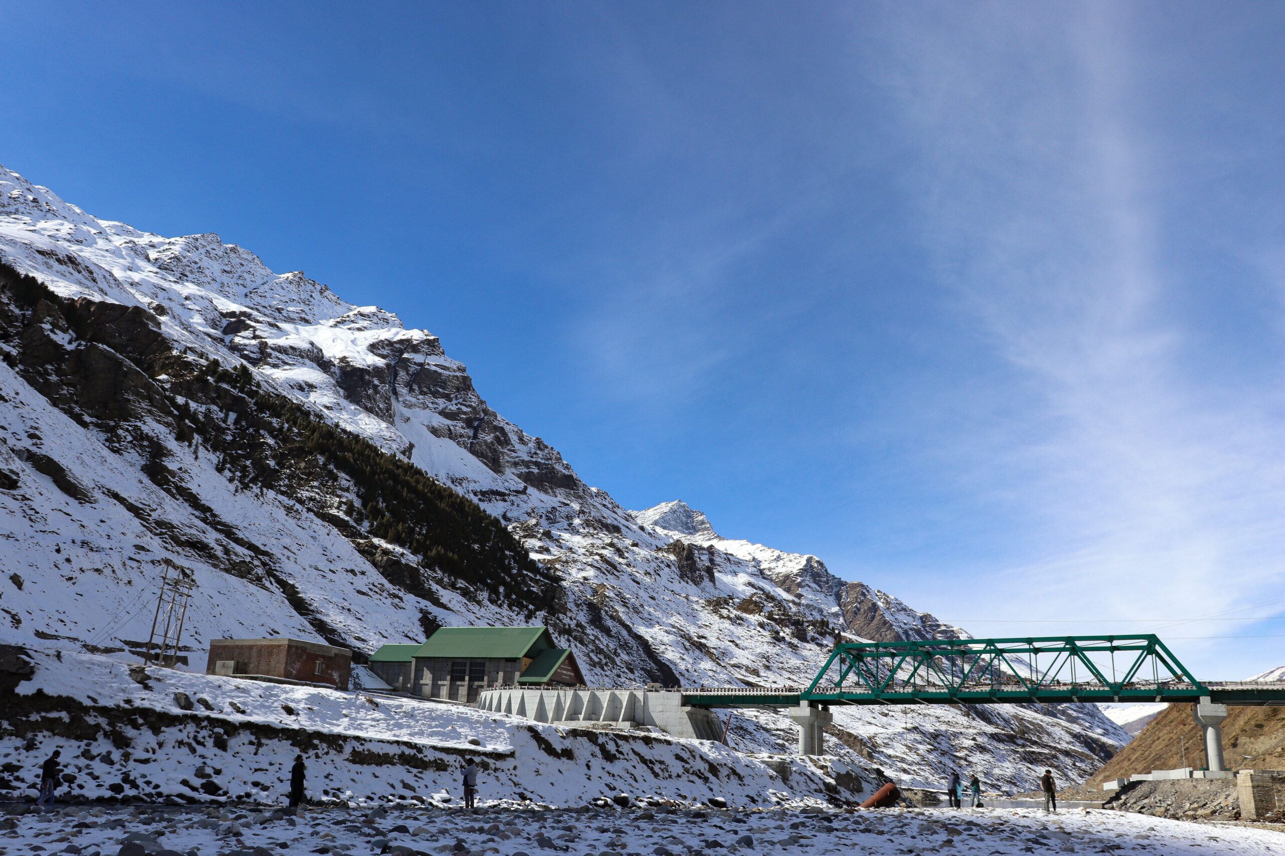 taxi service manali